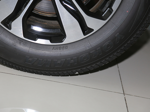 2018240TURBO (q)m ݆̥Ʒ