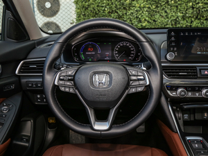 2019款2.0L 净越版 方向盘