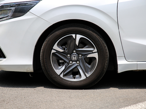 2019180TURBO CVTҫ V ݆Ȧ