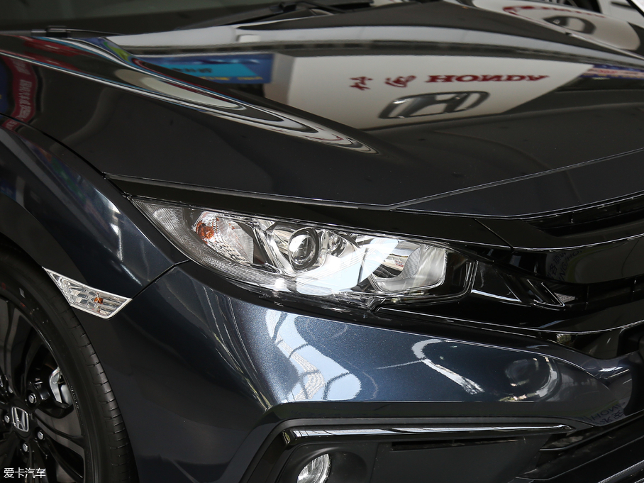 2019˼ 220TURBO CVTȼӰ V