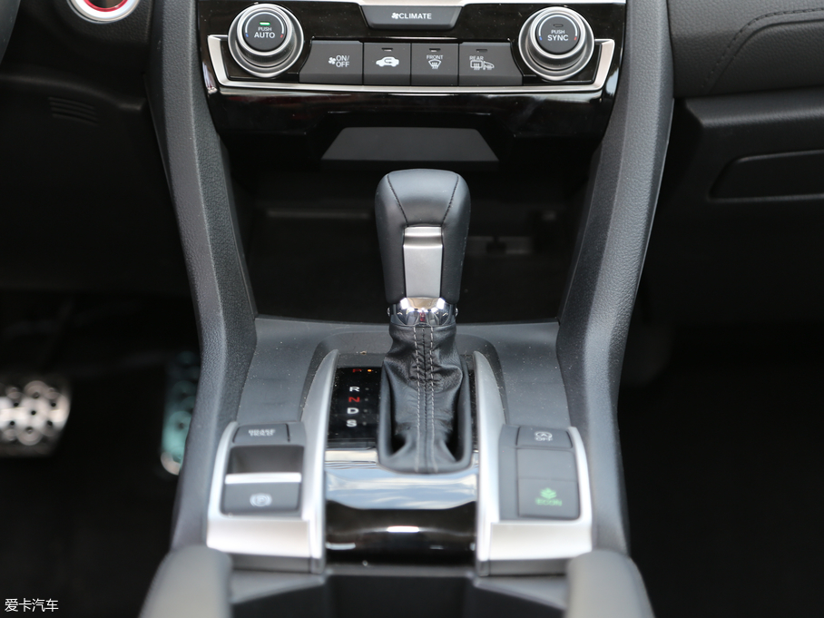 2019˼ 220TURBO CVTȼ (gu)V