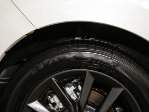 2019180TURBO CVT VI ݆̥Ʒ