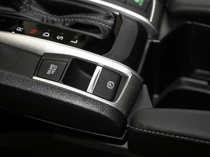 2019款180TURBO CVT尚擎版 国VI 驻车制动器