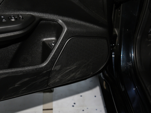 2019220TURBO CVTȼӰ V g