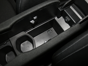 2019220TURBO CVTȼӰ V g