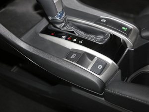 2019220TURBO CVT VI п؅^