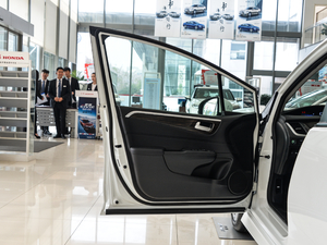 20201.8L Ԅ(dng)m 5 {λ܇(ch)T(mn)