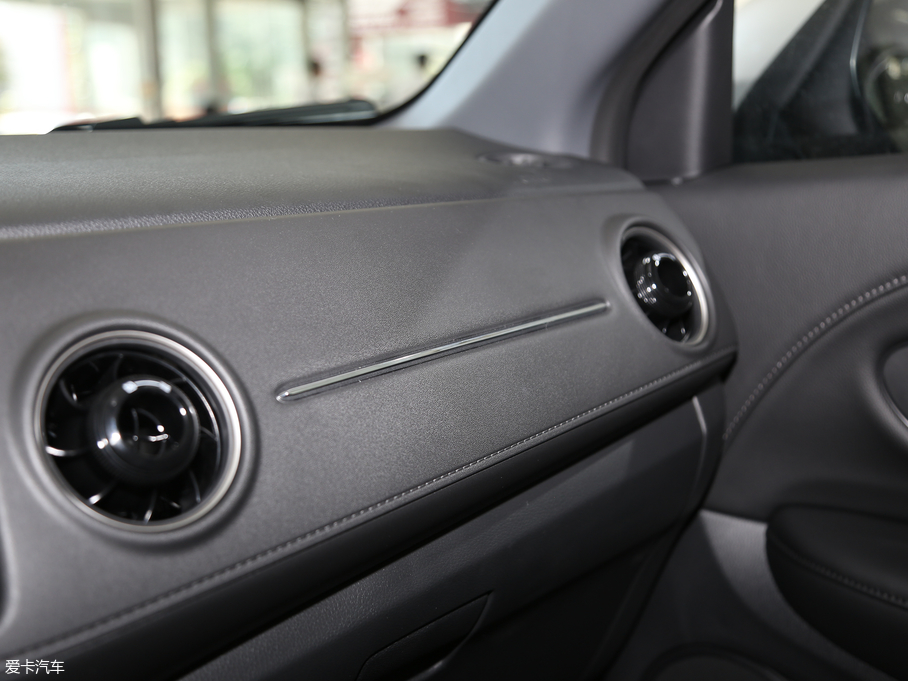 2019XR-V 220 TURBO CVTA VI