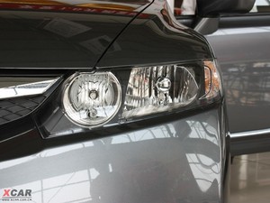2009款1.8L 自动豪华版 大灯