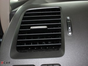 2009款1.8L 自动豪华版 空调出风口