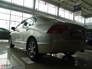2009款1.8L 手动经典版 整体外观