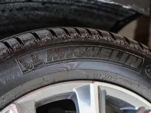 2021240TURBO CVT(q)ҫ ݆̥Ʒ