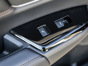 2021240TURBO CVT(q)ҫ g