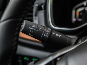 2021240TURBO CVT(q)ҫ п؅^(q)