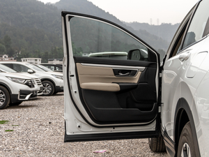 2021240TURBO CVT(q)m {λ܇T