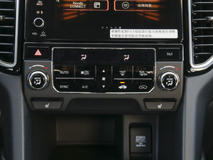 2020款370TURBO 两驱尊雅版 空调调节
