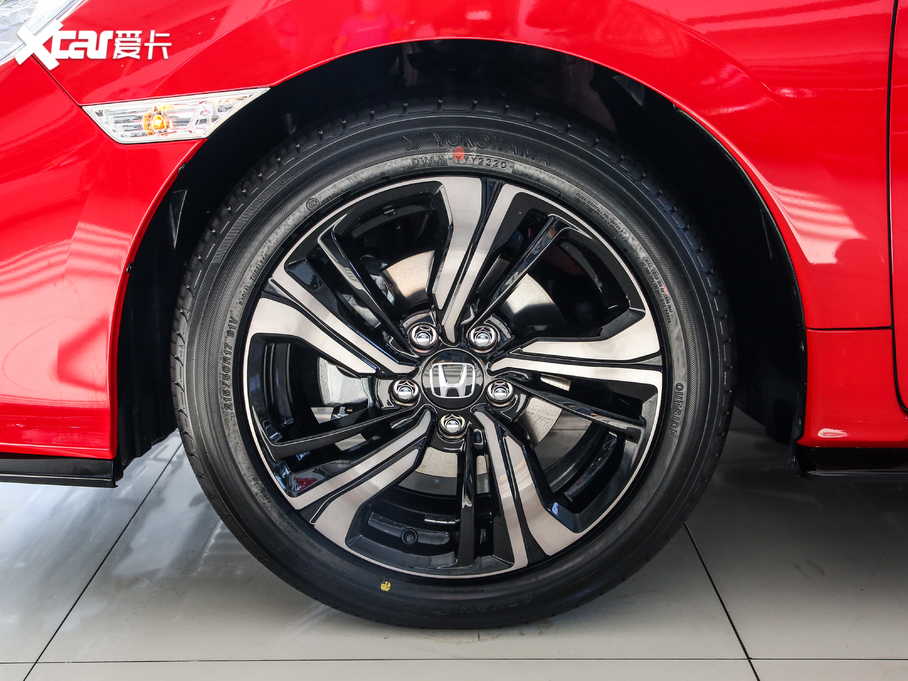 2020˼HATCHBACK 220TURBO CVT