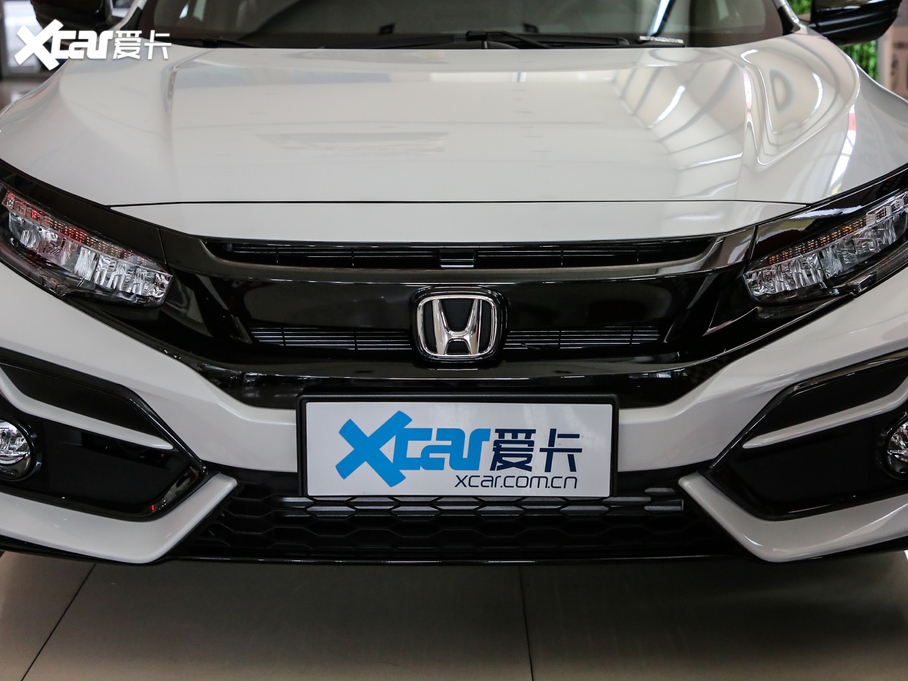 2020˼HATCHBACK 220TURBO ք{Ȥ