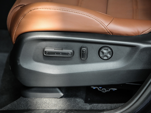 2021J 2.0L (q)° {{(dio)(ji)