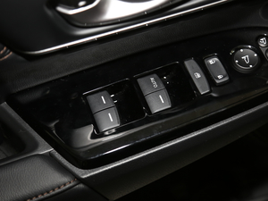 2021J 2.0L (q)Y {܇ƅ^(q)	