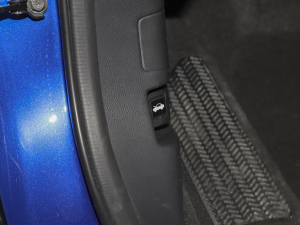 2021J(dng)e+ 2.0L Y g