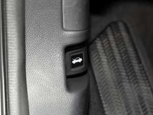 2021Je+ 2.0L ǰ п؅^