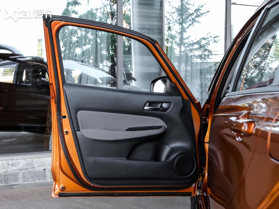 2021LIFE 1.5L CVT CRO-SS `Ȥ