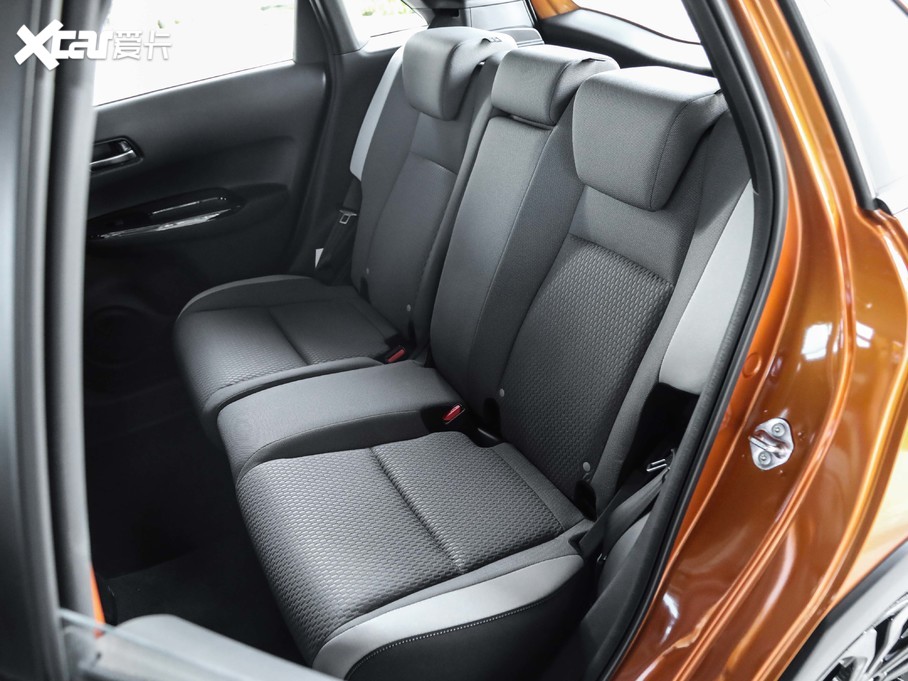 2021LIFE 1.5L CVT CRO-SS `Ȥ