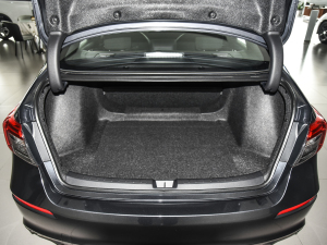 2022款240TURBO CVT燃动版 行李厢空间