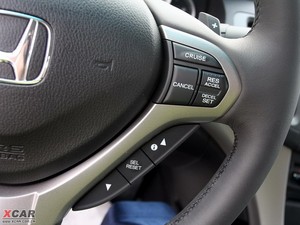 2009款2.4L 豪华版 中控区