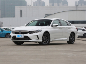 2022款260TURBO 精致版 左前45度