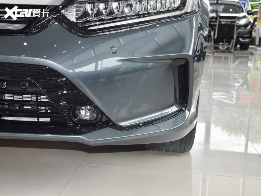 2022��Ӣ�����J����� �J����� 2.0L ��Խ��