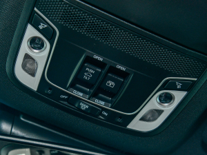 2022J(dng) 2.0L Խ g