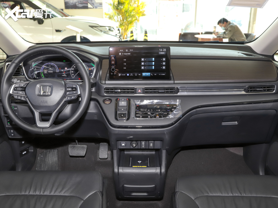 2022 2.0L e:HEV A