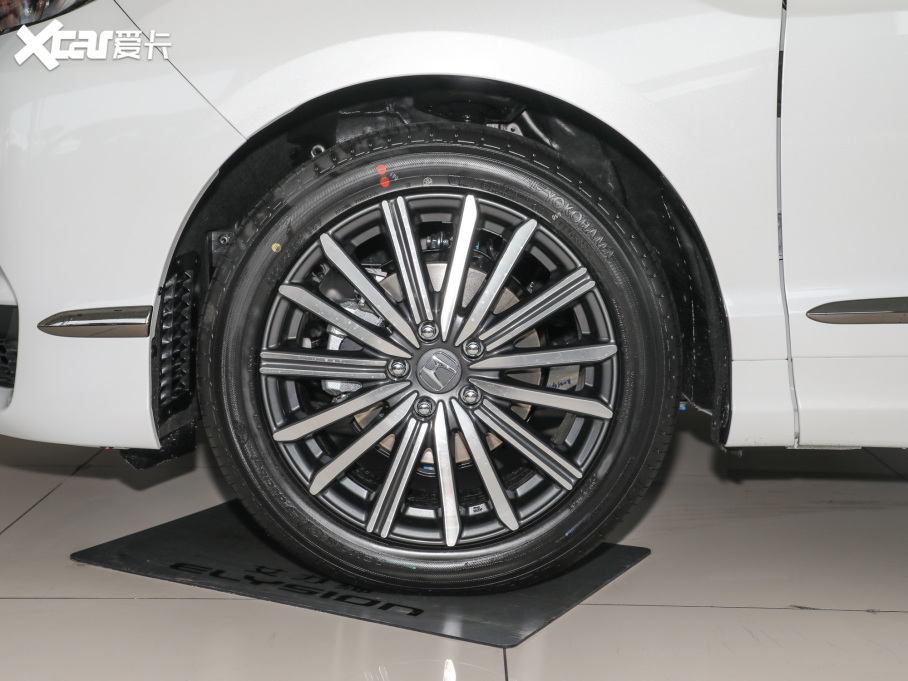 2022 2.0L e:HEV m