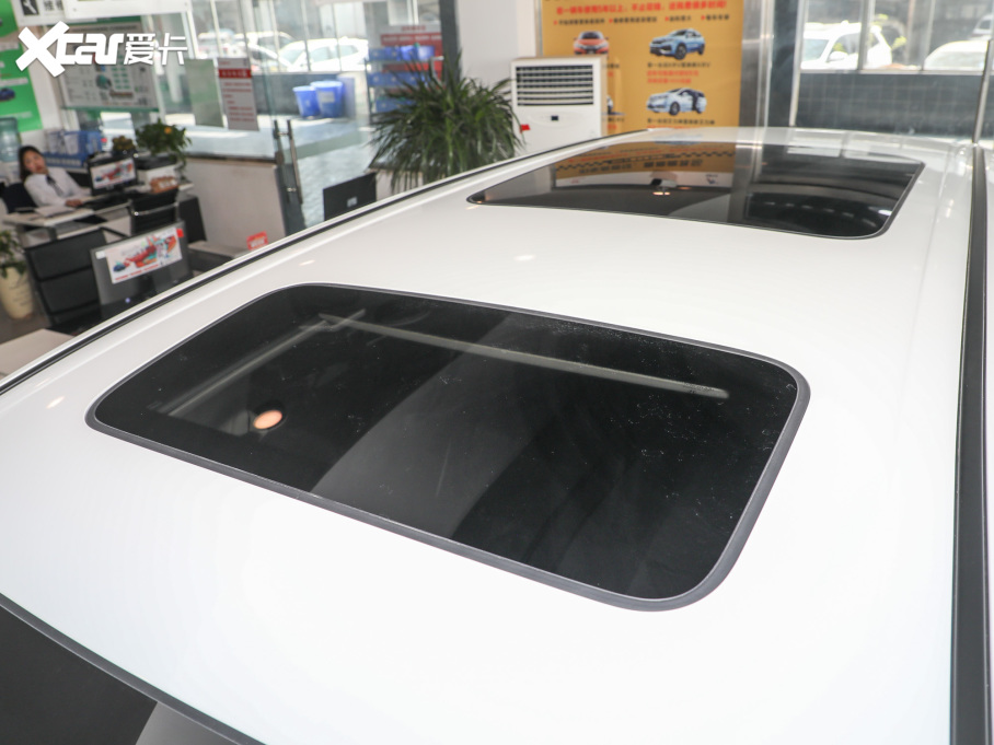 2022 2.0L e:HEV m