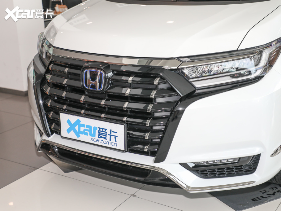 2022 2.0L e:HEV m