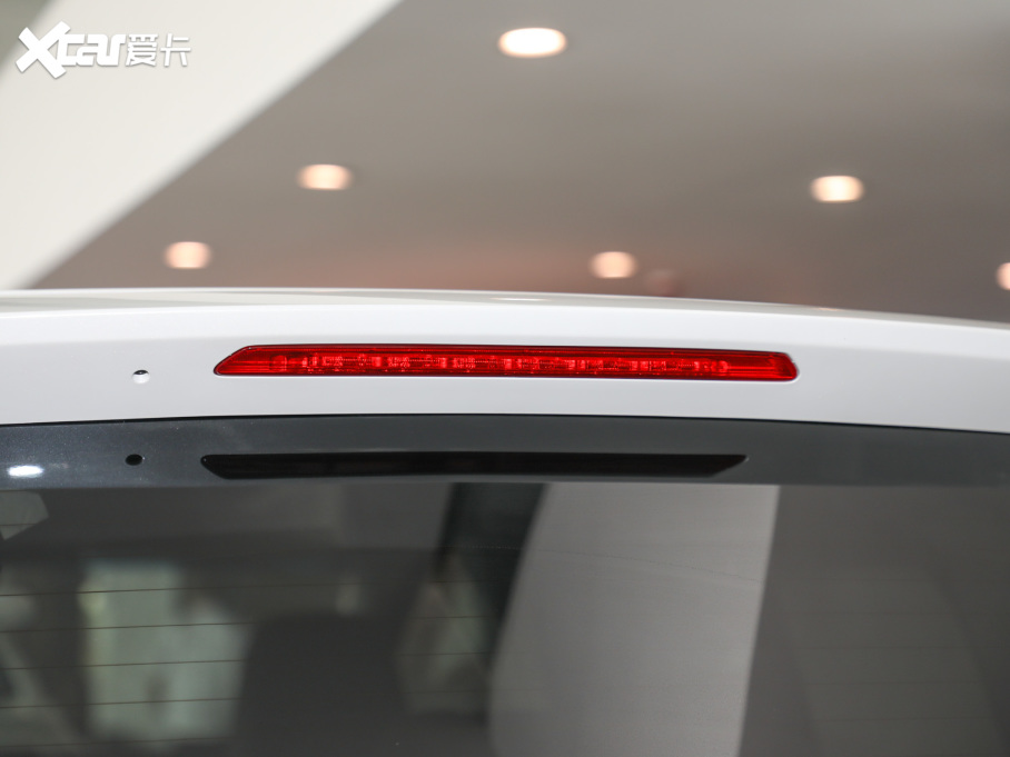 2022 2.0L e:HEV m