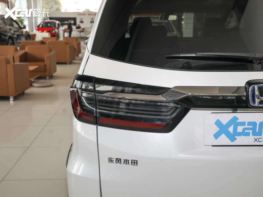 2022 2.0L e:HEV m