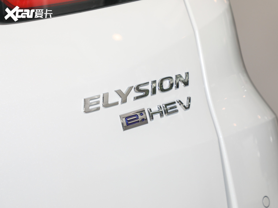 2022 2.0L e:HEV m