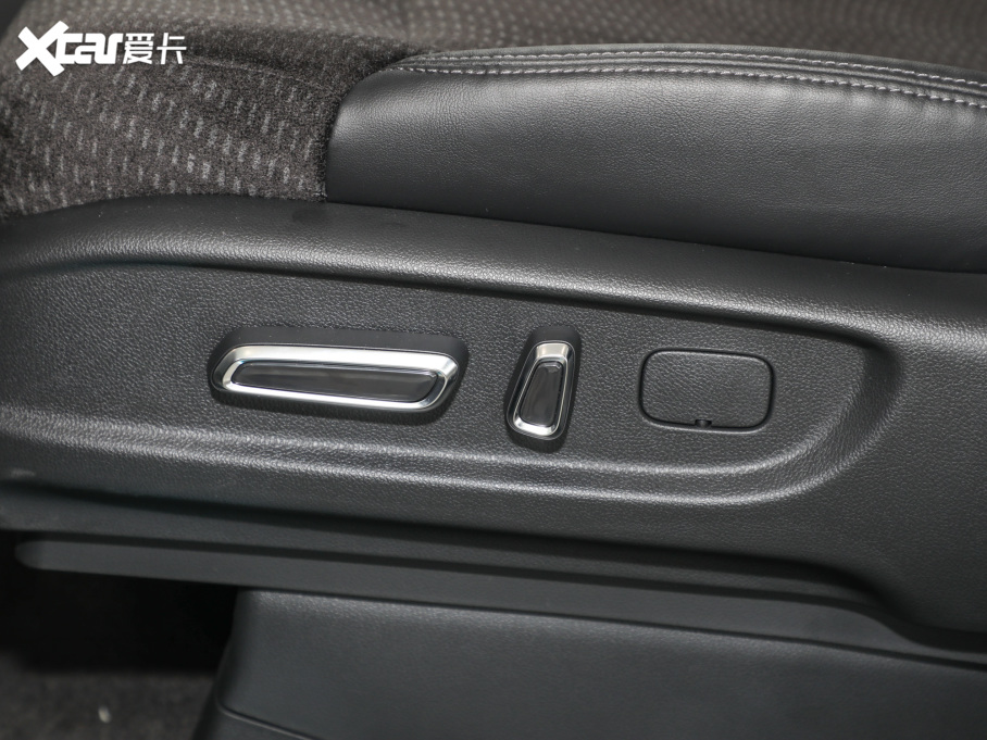 2022 2.0L e:HEV m