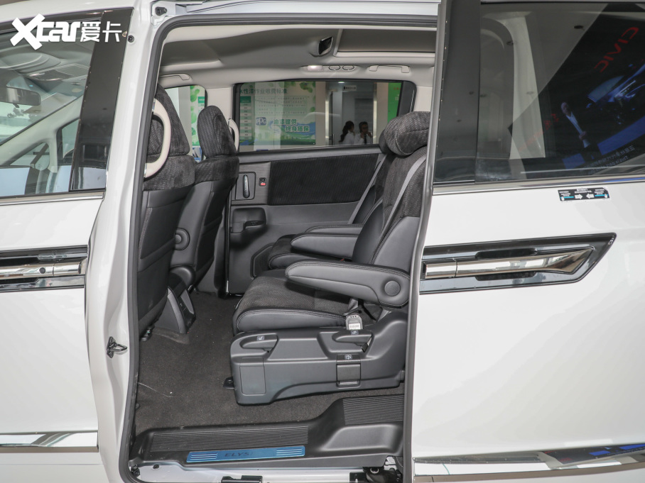 2022 2.0L e:HEV m