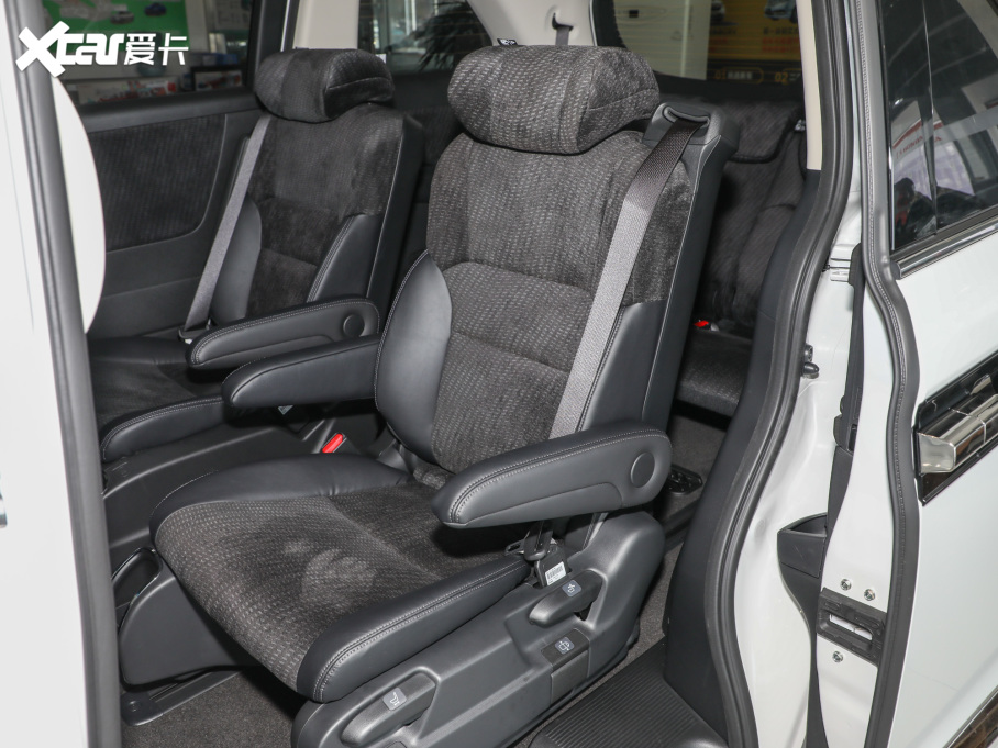 2022 2.0L e:HEV m