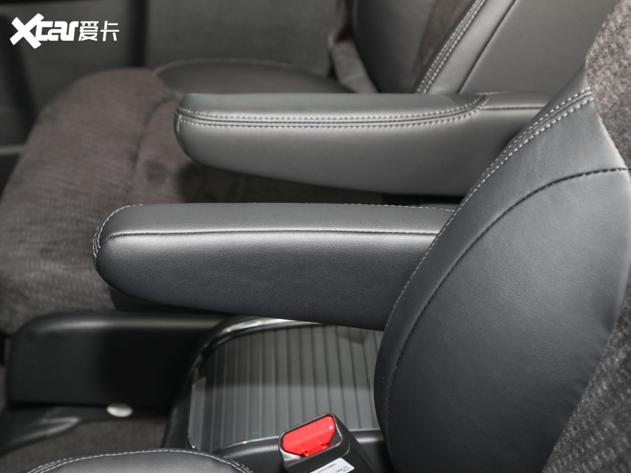 2022 2.0L e:HEV m