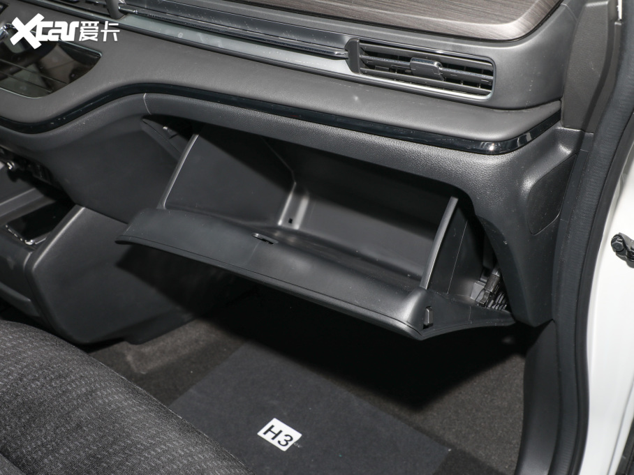 2022 2.0L e:HEV m