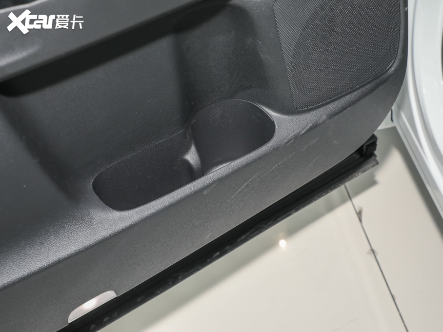 2022 2.0L e:HEV m