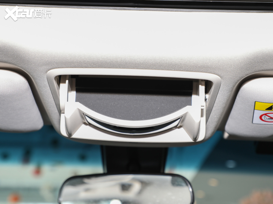 2022 2.0L e:HEV m