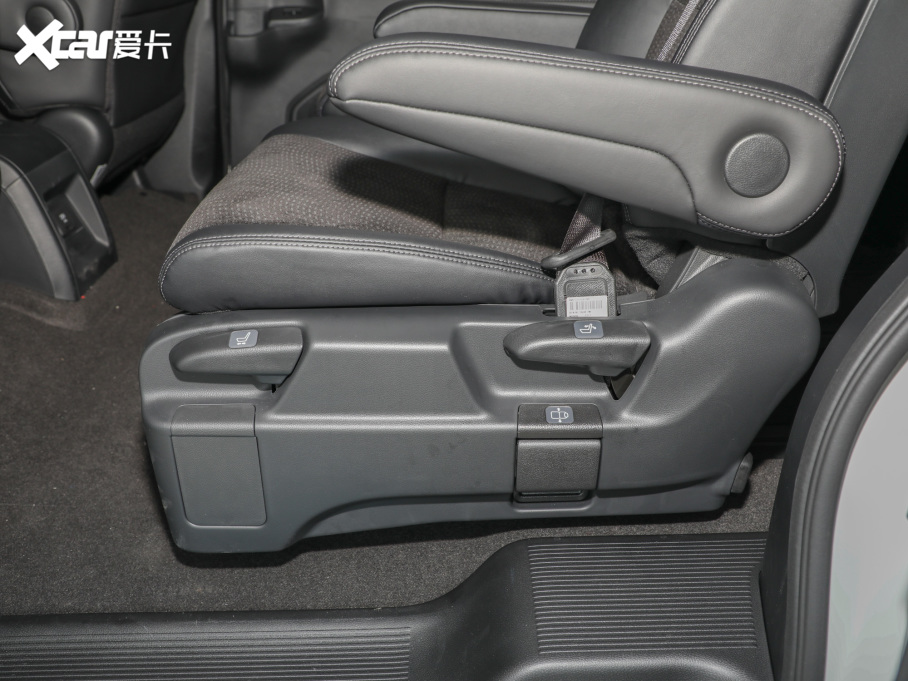 2022 2.0L e:HEV m