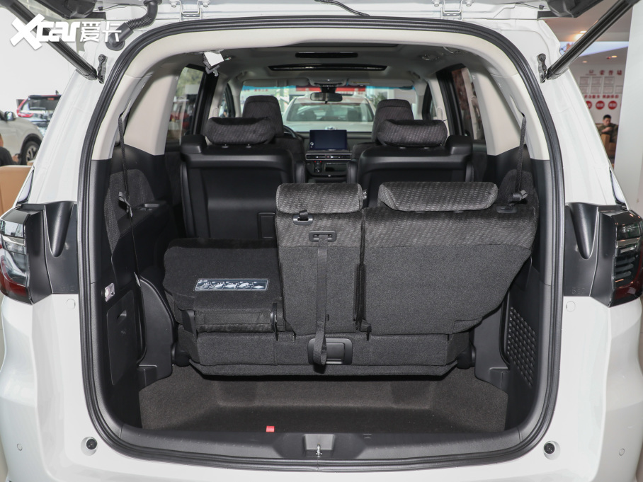 2022 2.0L e:HEV m