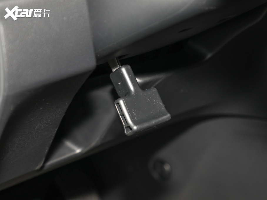 2022 2.0L e:HEV m